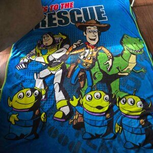 Toy Story Toys to the Rescue Woody, Buzz Lightyear, Dinosaur, Aliens Blanket